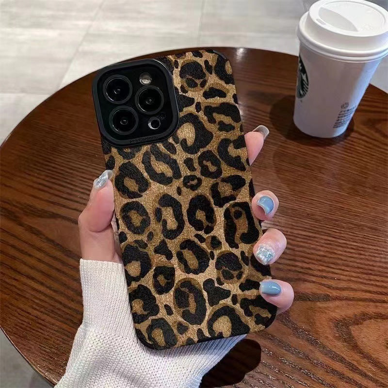 Gold leopard print phone case for Apple devices
