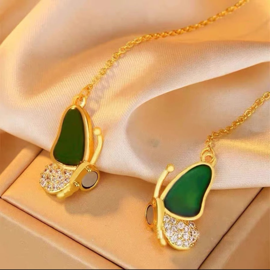 🦋Color Changing Butterfly Necklace