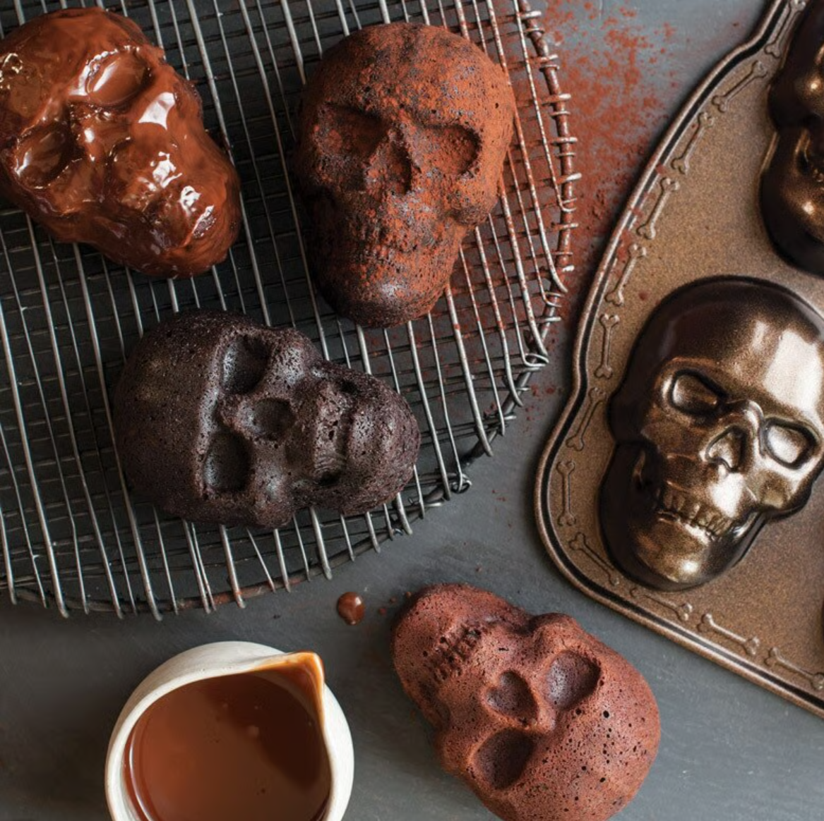 💀Haunted Skull Cakelet Pan🎃