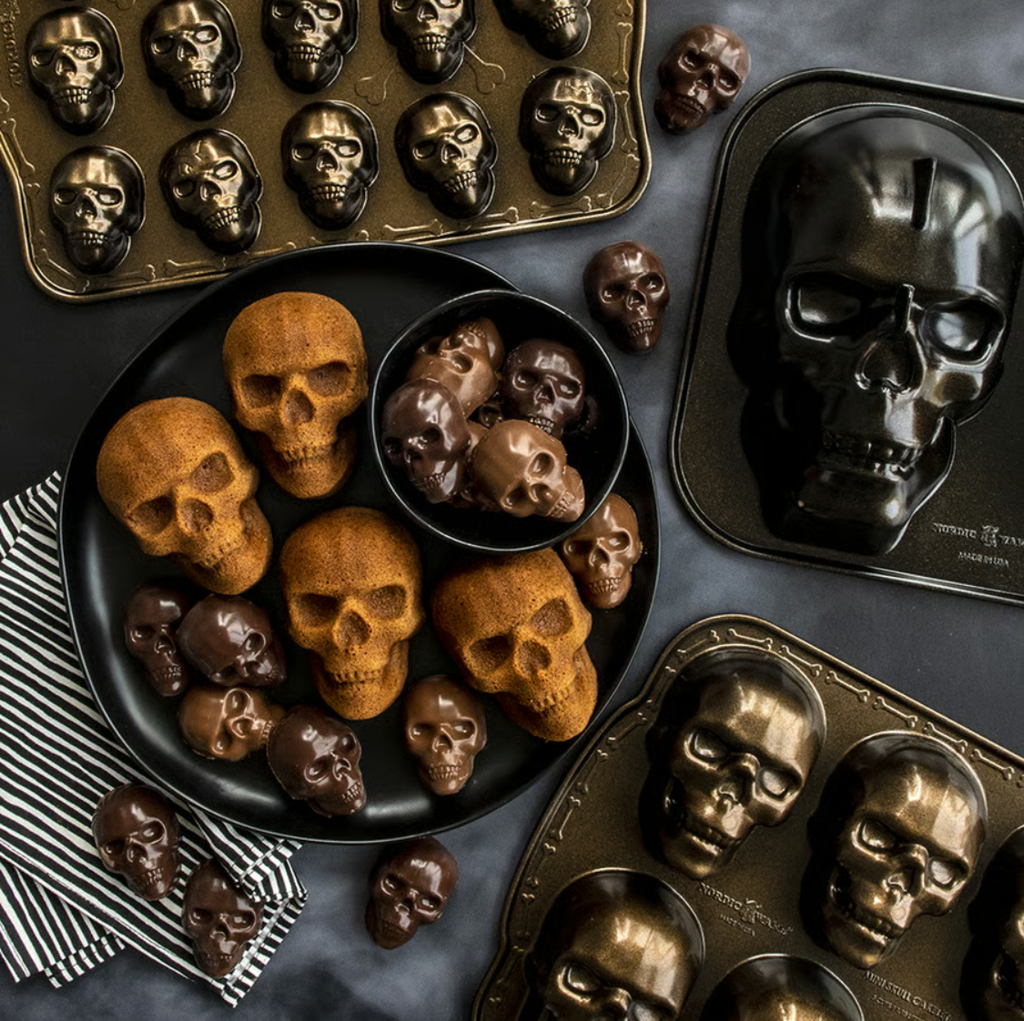 💀Haunted Skull Cakelet Pan🎃